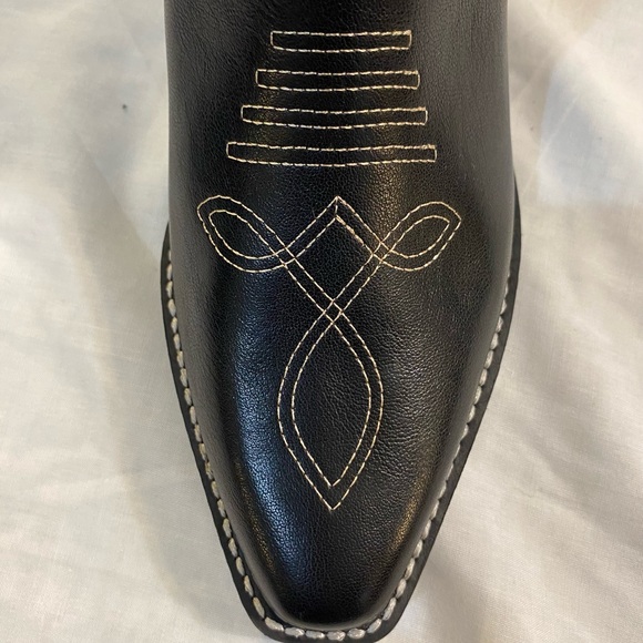 Wild Fable Black and Brown Heeled Boots - Picture 6 of 7